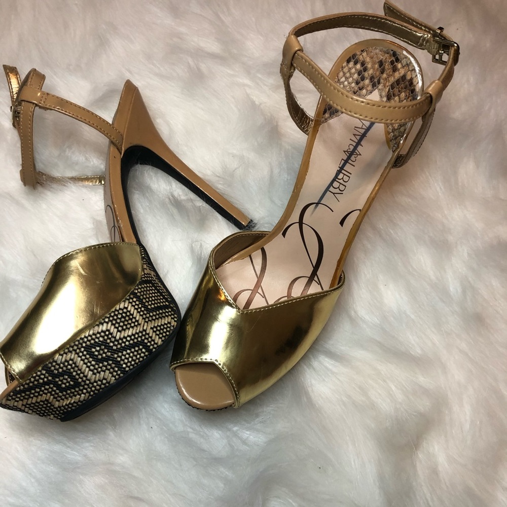 Peep toe heels